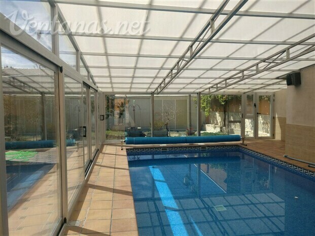Cerramiento piscina Mazariegos (Palencia) dentro.jpg